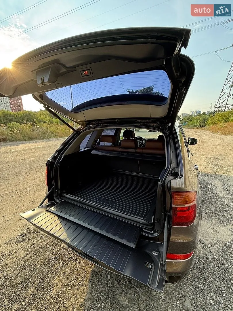 2011 BMW X5 - мініатюра 16