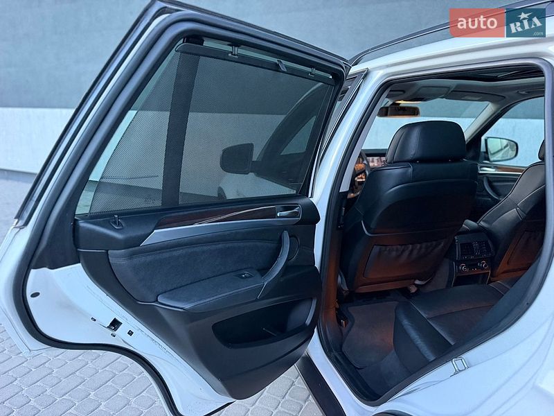 Внедорожник / Кроссовер BMW X5 2009 в Тернополе