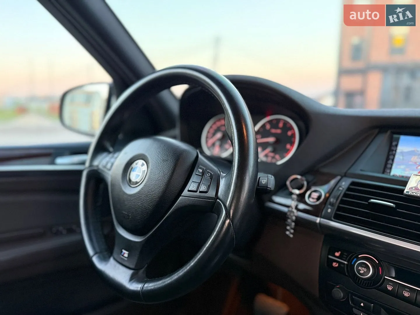 2010 BMW X5 - мініатюра 34