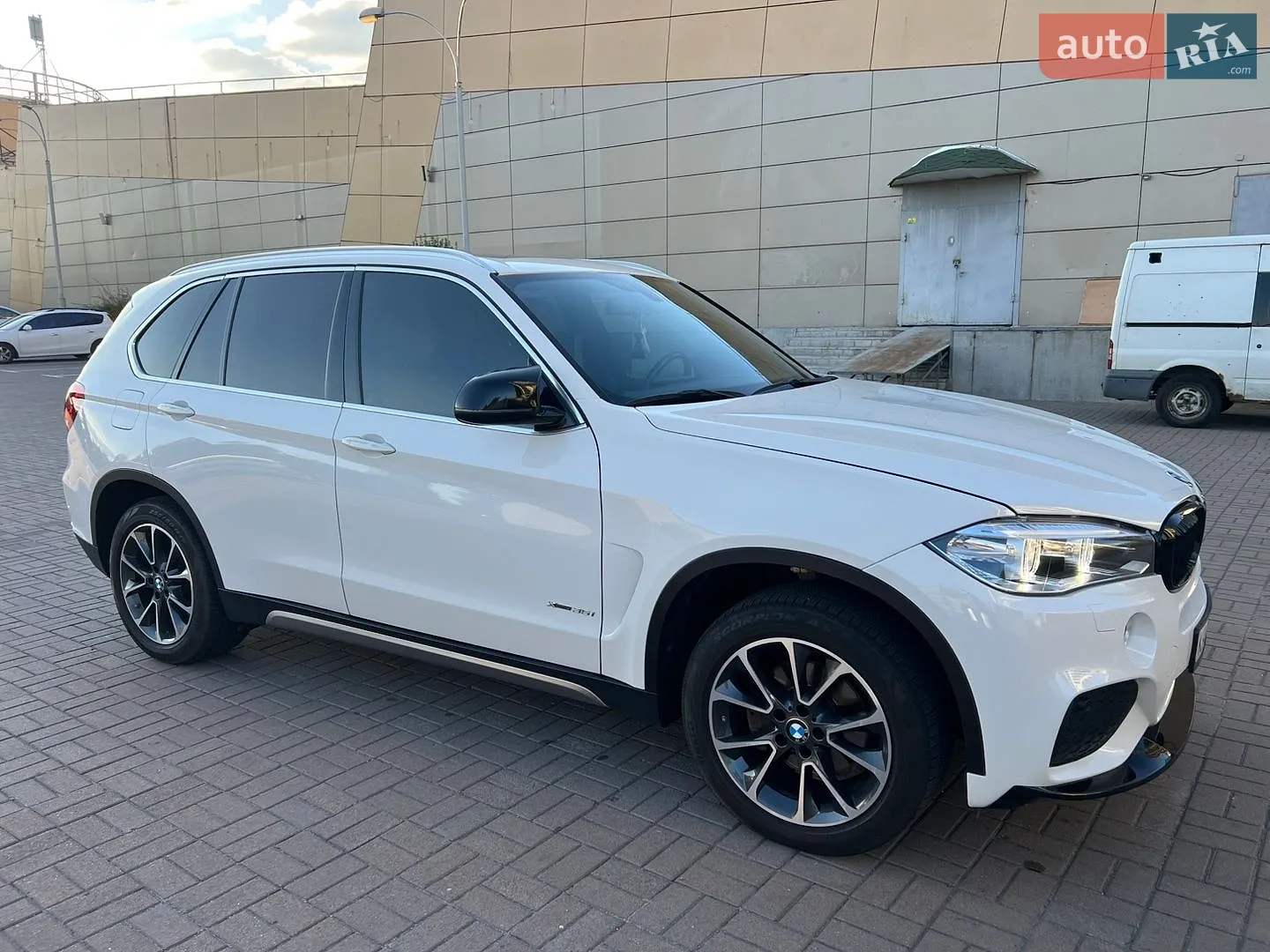 2017 BMW X5 - мініатюра 9
