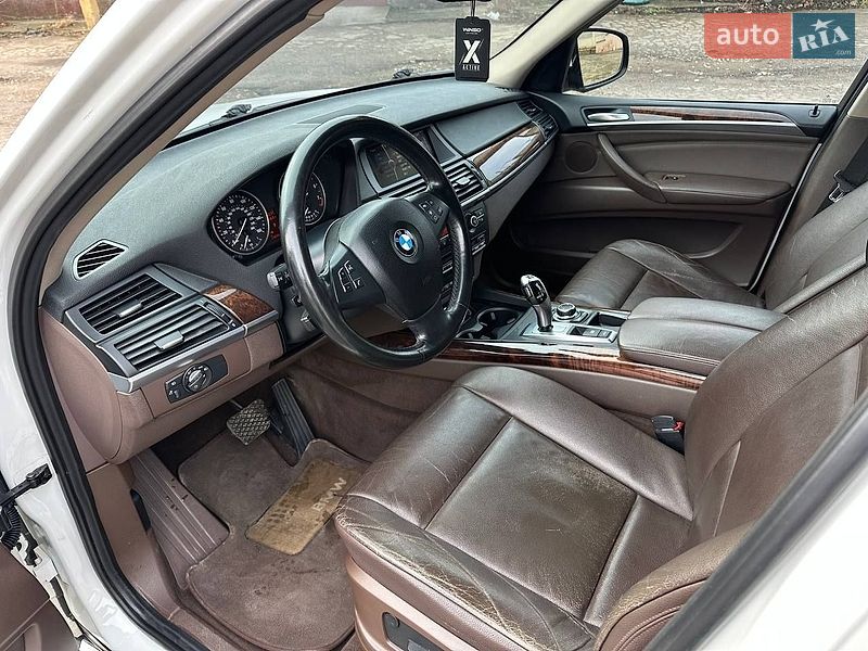 Внедорожник / Кроссовер BMW X5 2011 в Николаеве