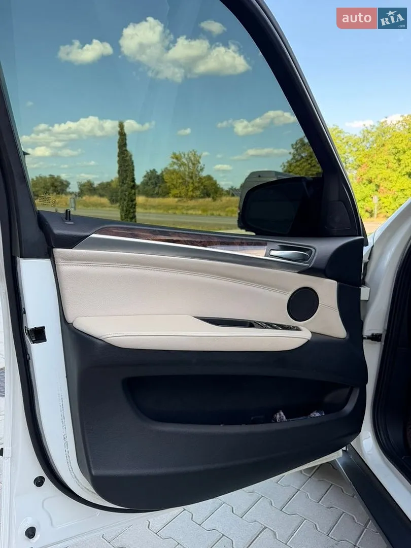 2011 BMW X5 - мініатюра 10