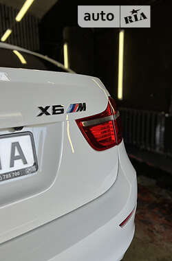 Позашляховик / Кросовер BMW X6 M 2011 в 