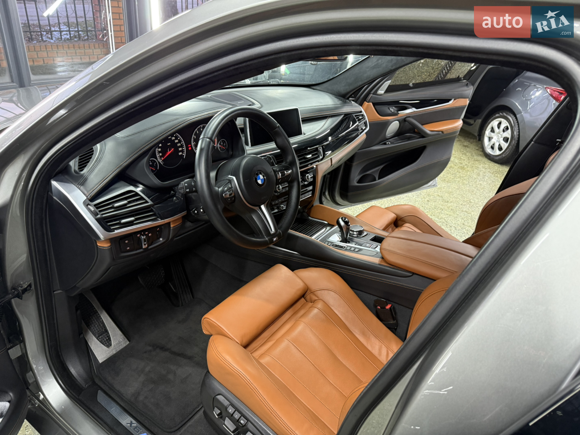 BMW X6 M 2016 VIN WBSKW810500P69185 фото оголошення 19 з 54