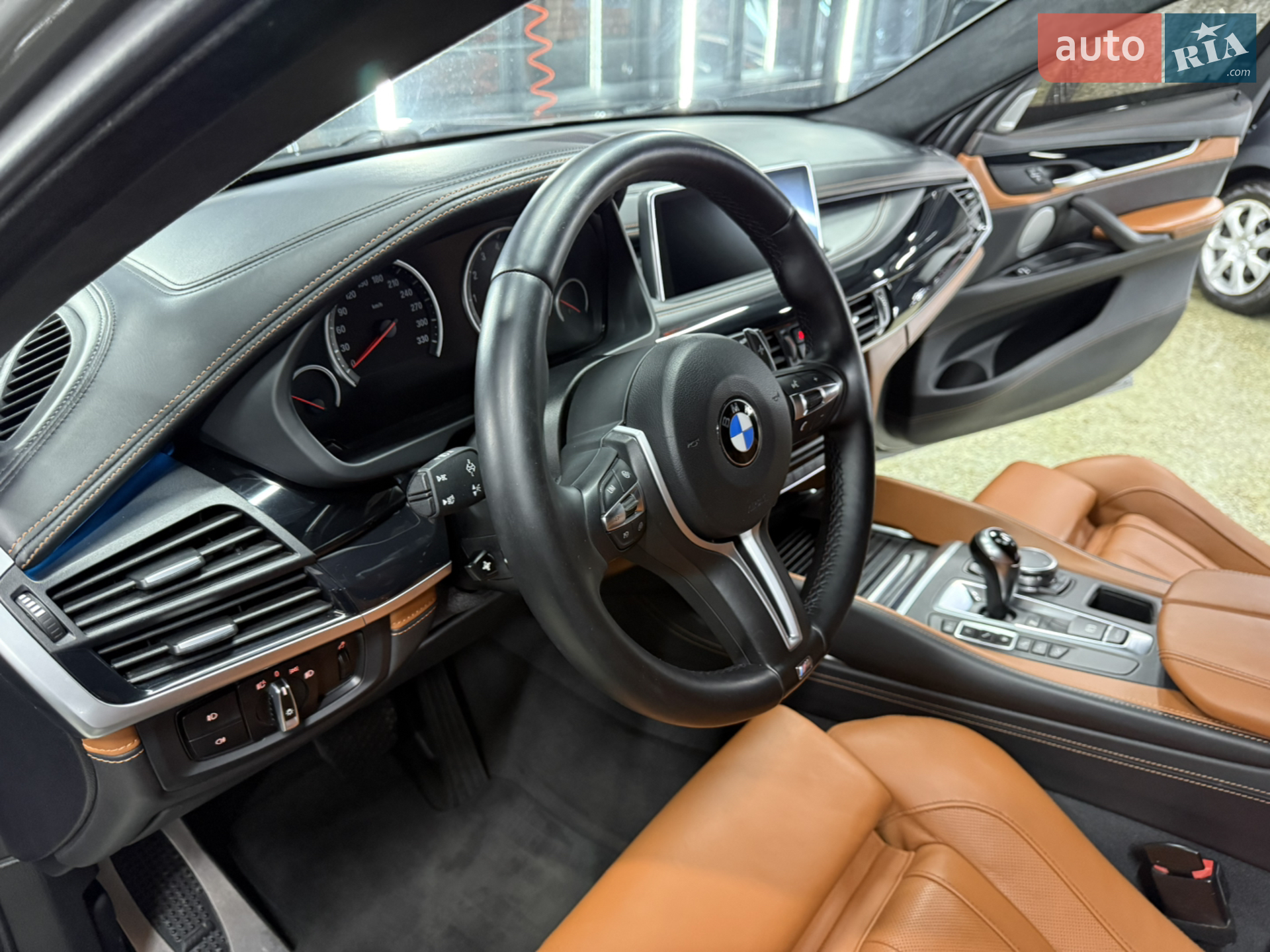BMW X6 M 2016 VIN WBSKW810500P69185 фото оголошення 21 з 54