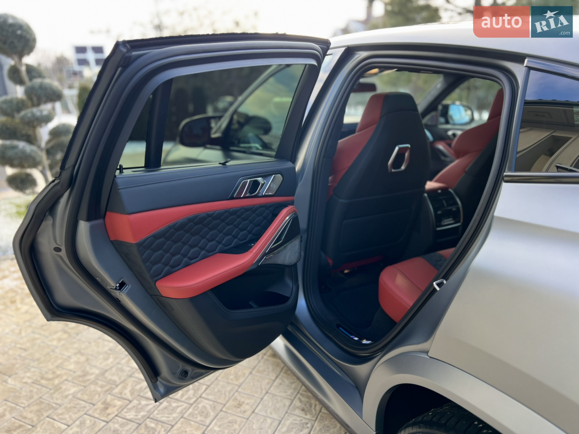 2023 BMW X6 M - мініатюра 38