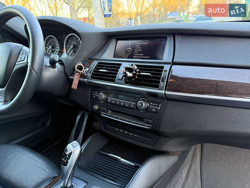 Позашляховик / Кросовер BMW X6 M 2012 в Чернівцях