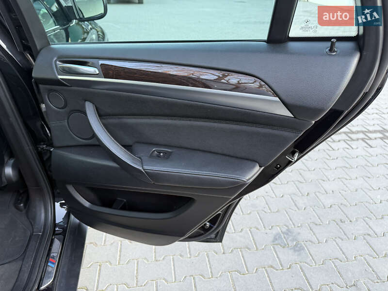 Позашляховик / Кросовер BMW X6 M 2012 в Чернівцях