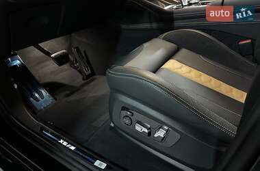 Позашляховик / Кросовер BMW X6 M 2023 в 