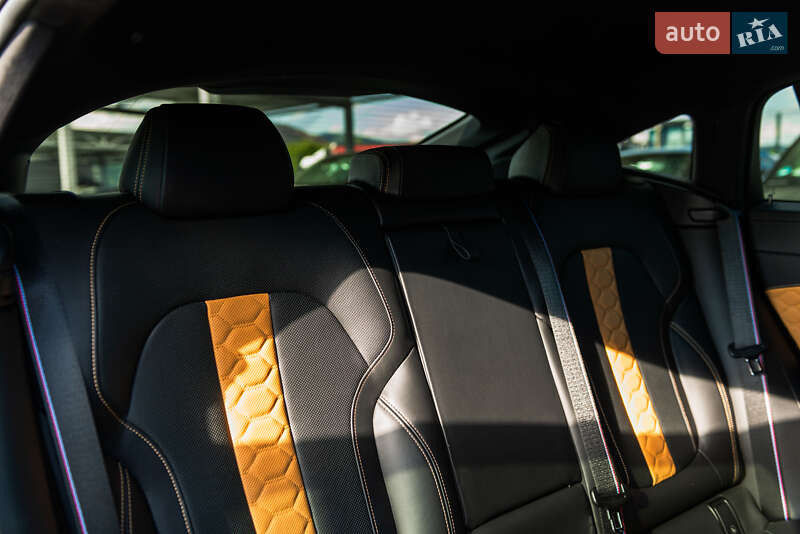 Позашляховик / Кросовер BMW X6 M 2020 в Мукачевому фото 37 Позашляховик / Кросовер BMW X6 M 2020 в Мукачевому