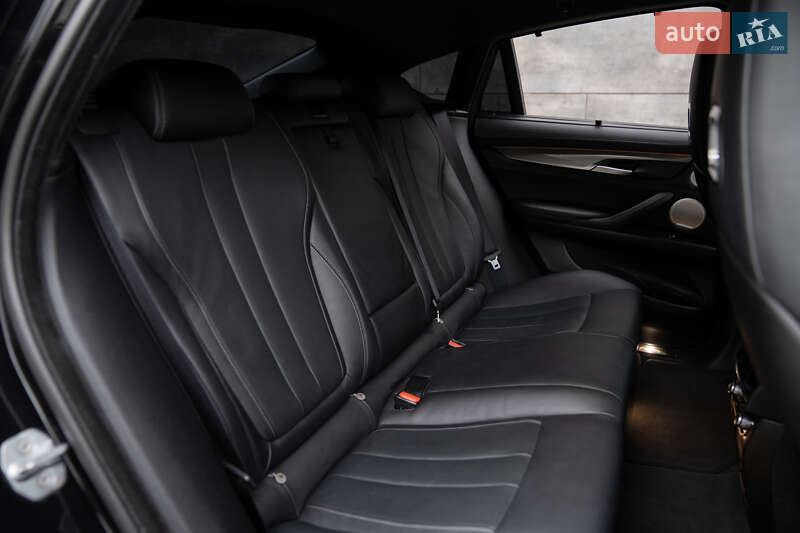 Позашляховик / Кросовер BMW X6 M 2016 в Києві