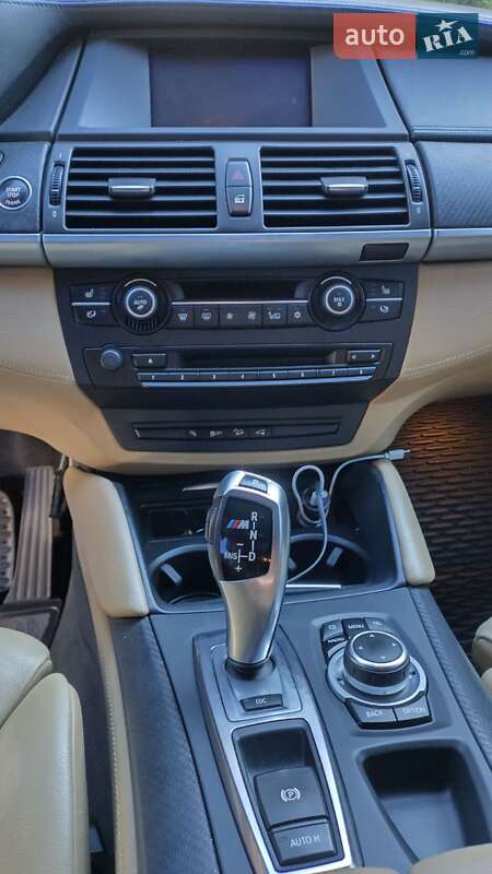 Позашляховик / Кросовер BMW X6 M 2011 в Івано-Франківську