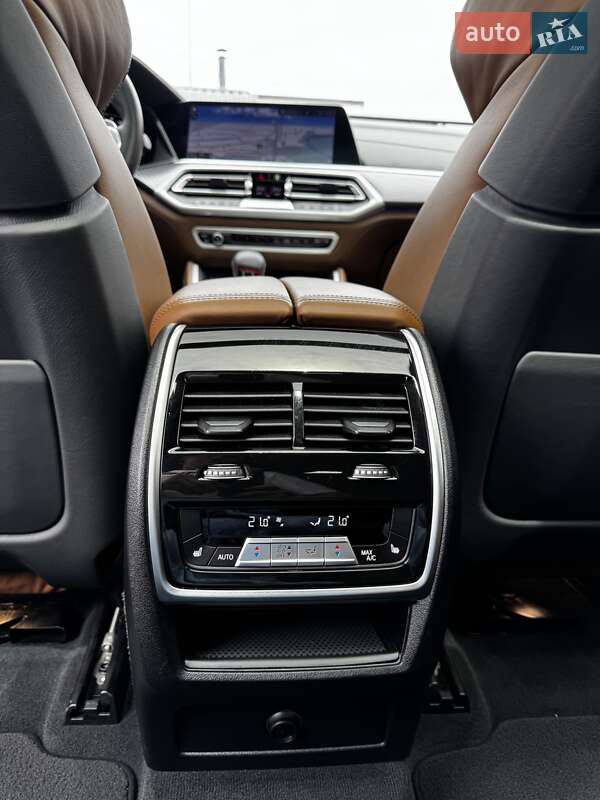 Позашляховик / Кросовер BMW X6 M 2021 в Києві