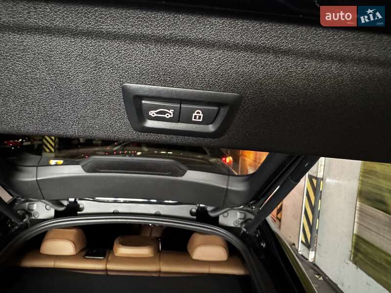 Позашляховик / Кросовер BMW X6 M 2021 в Києві