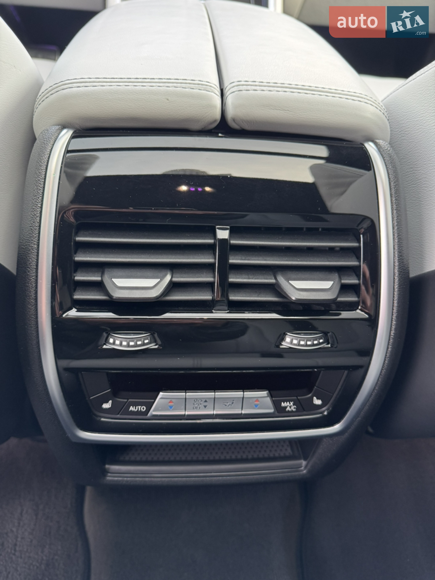 2021 BMW X6 M - мініатюра 31