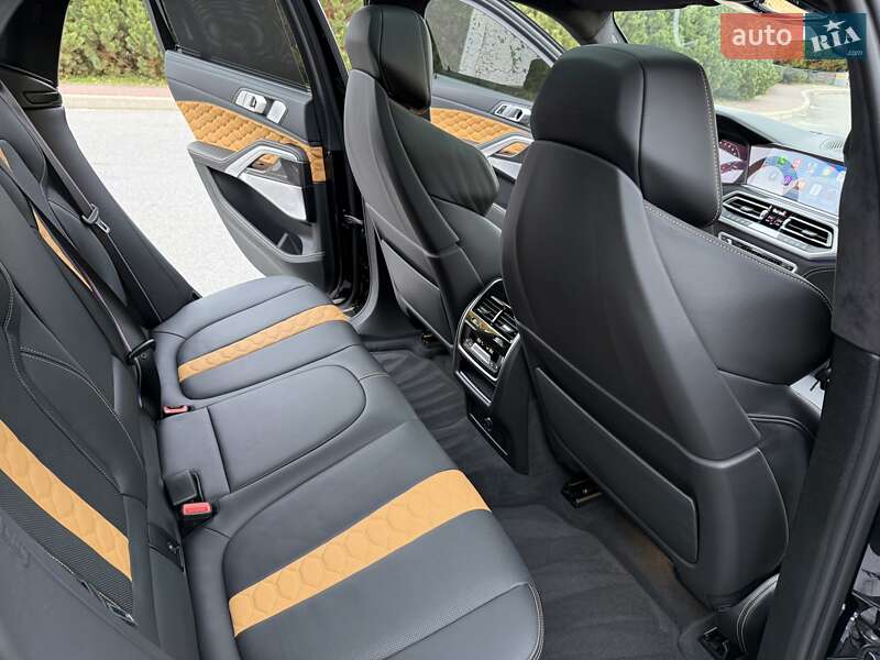 Позашляховик / Кросовер BMW X6 M 2022 в Києві