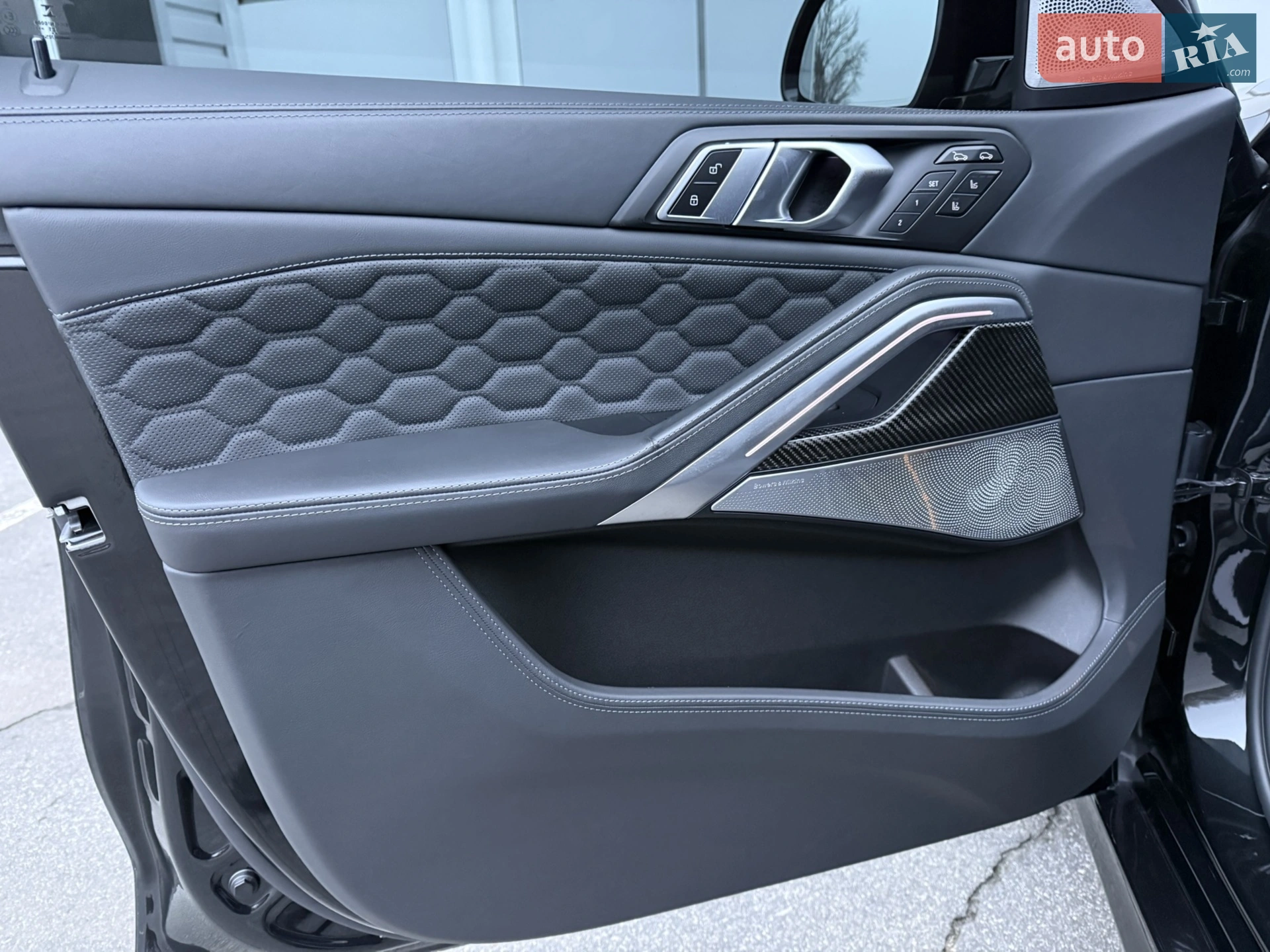 2022 BMW X6 M - мініатюра 8