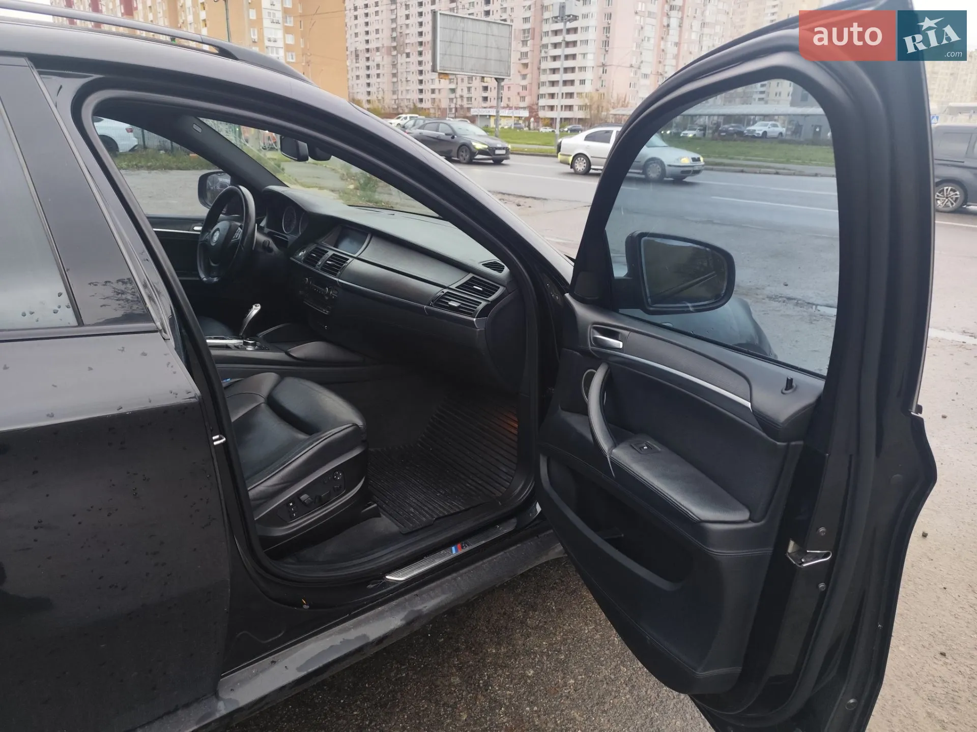2010 BMW X6 M - мініатюра 13