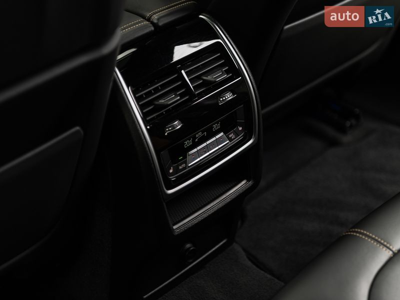 Внедорожник / Кроссовер BMW X6 M 2020 в Мукачево