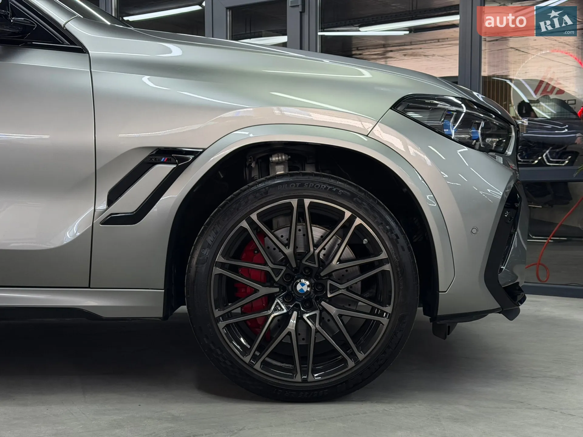 2022 BMW X6 M - мініатюра 5
