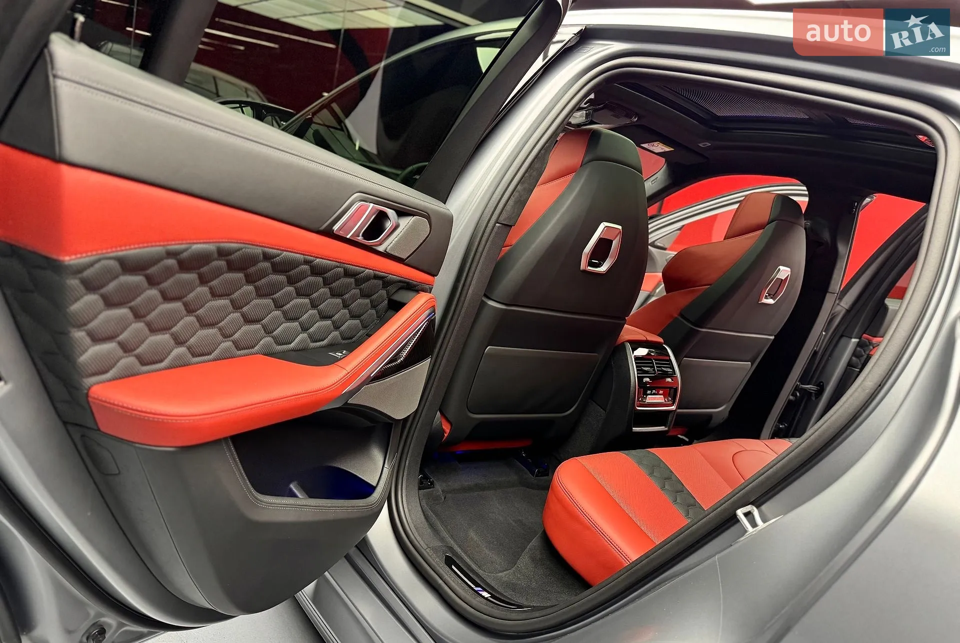 2023 BMW X6 M - мініатюра 47