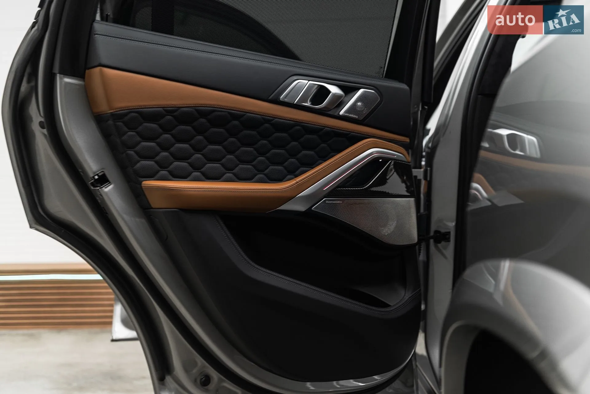2022 BMW X6 M - мініатюра 32