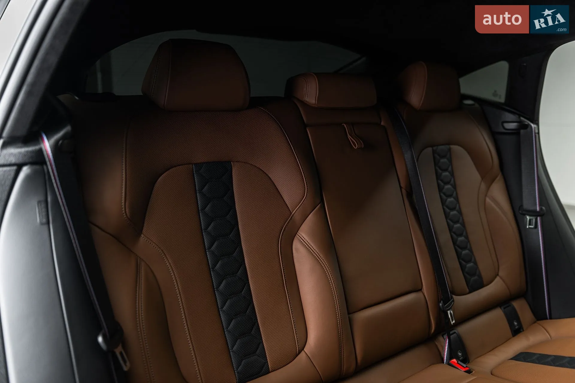 2022 BMW X6 M - мініатюра 36