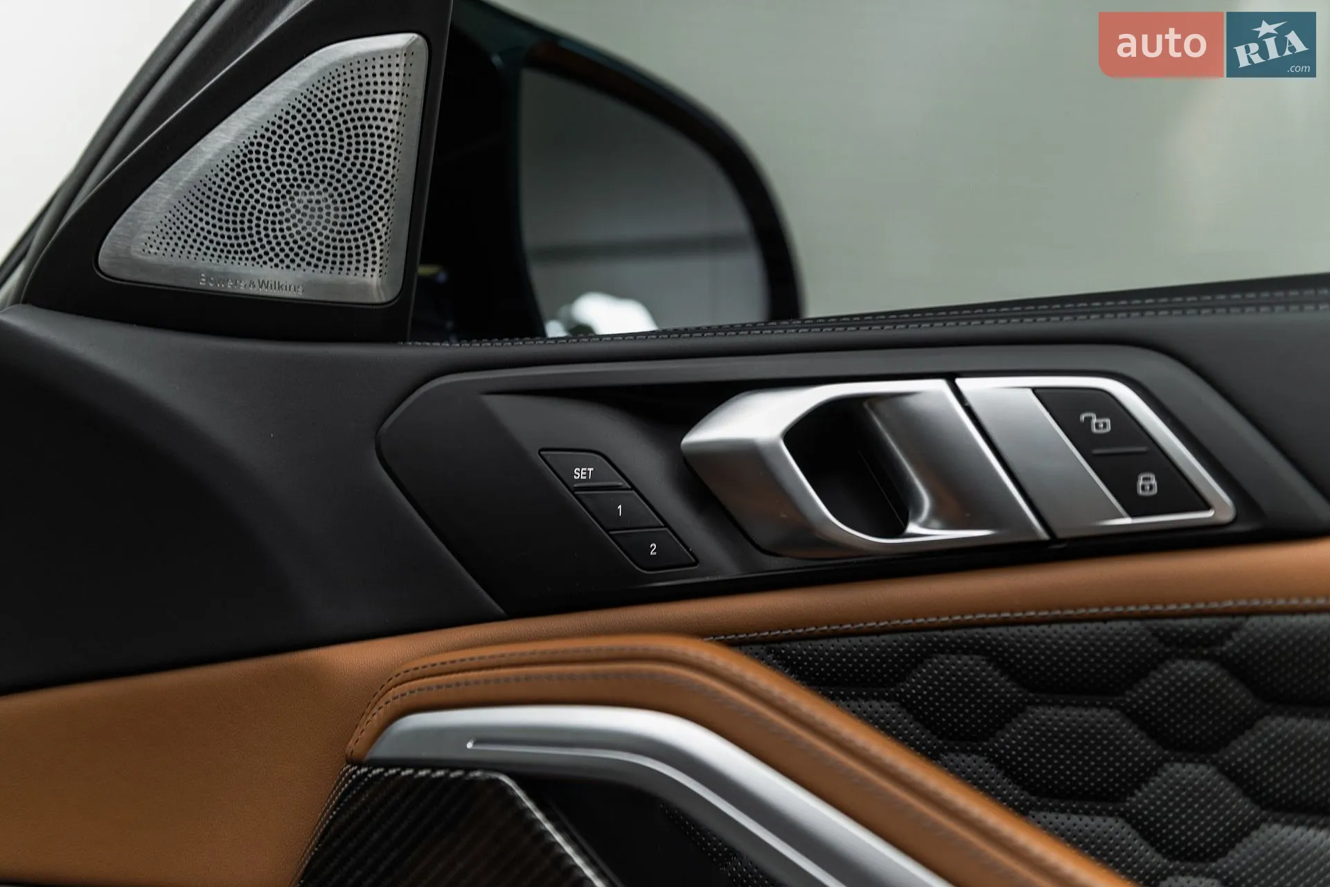 2022 BMW X6 M - мініатюра 38