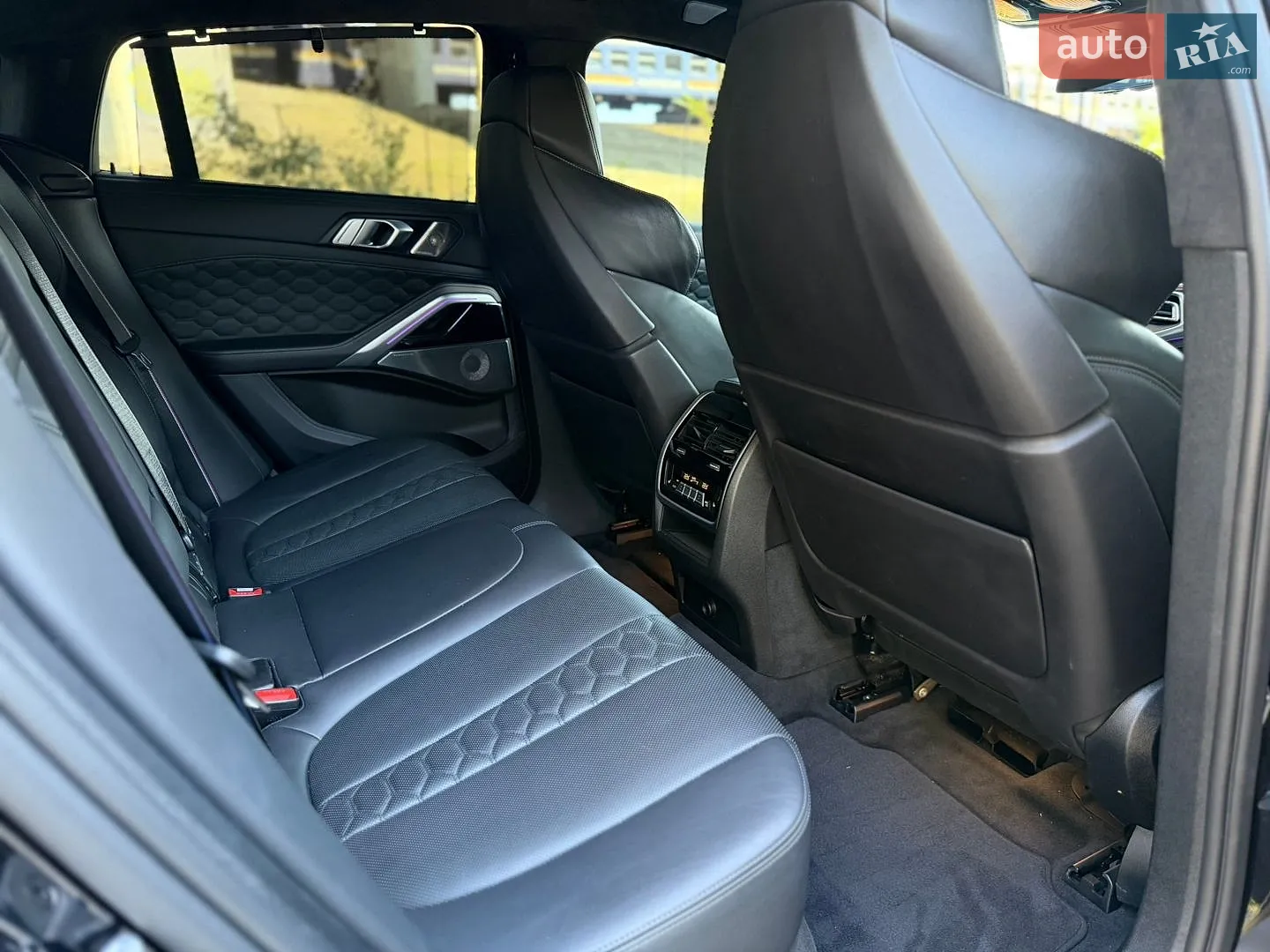2020 BMW X6 M - мініатюра 38