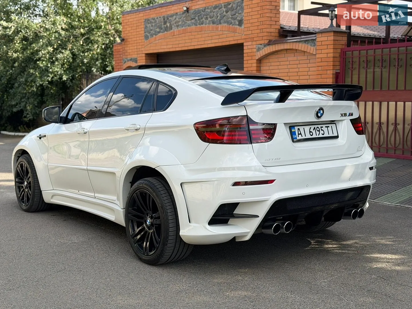 2011 BMW X6 M - мініатюра 9