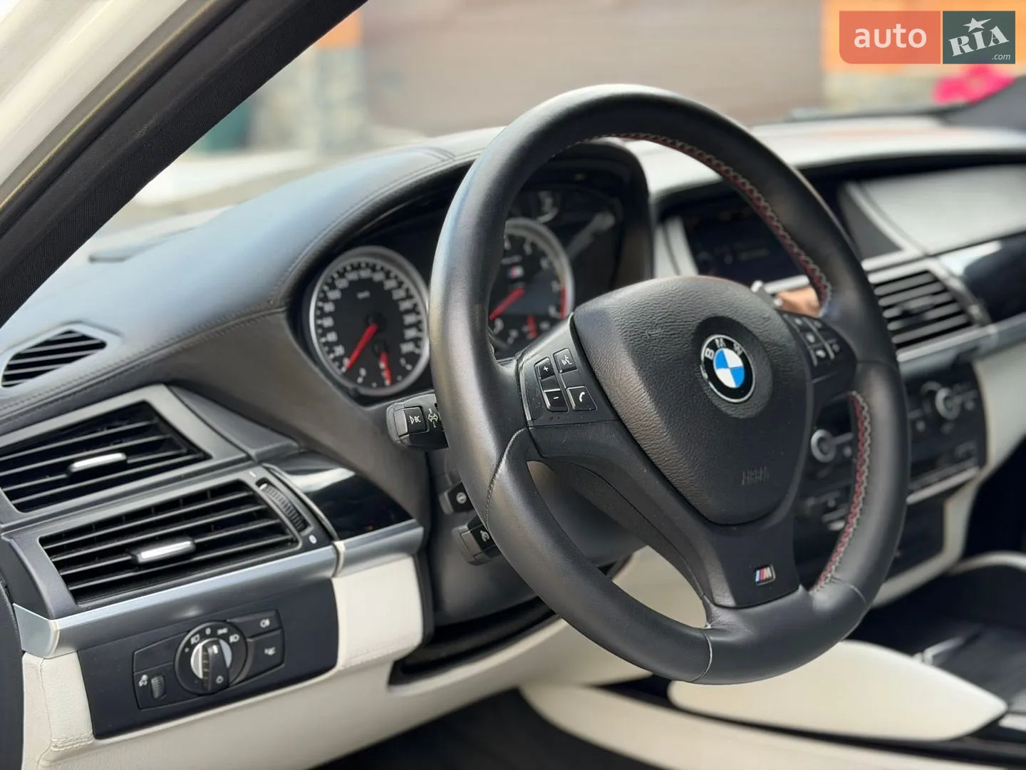2011 BMW X6 M - мініатюра 29