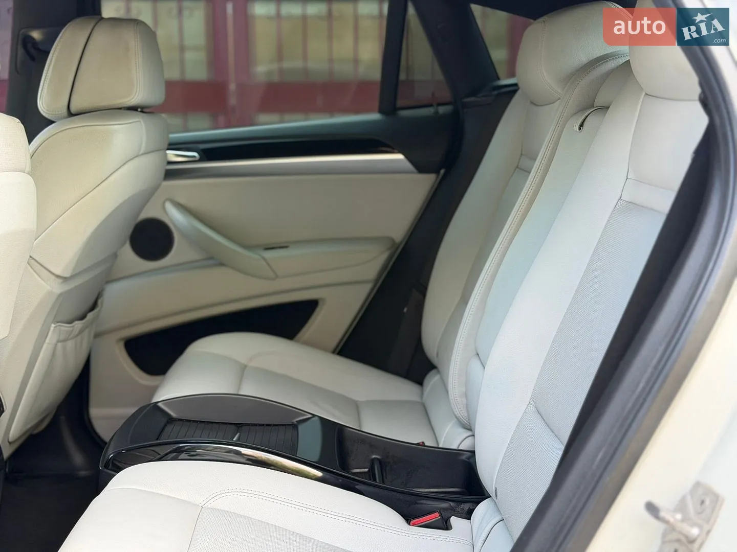 2011 BMW X6 M - мініатюра 36