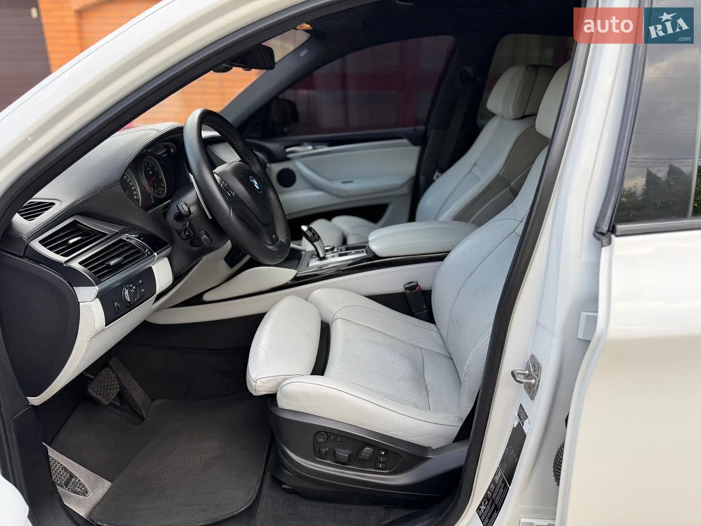 2011 BMW X6 M - мініатюра 37