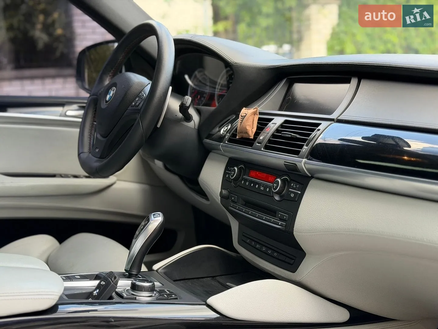 2011 BMW X6 M - мініатюра 39