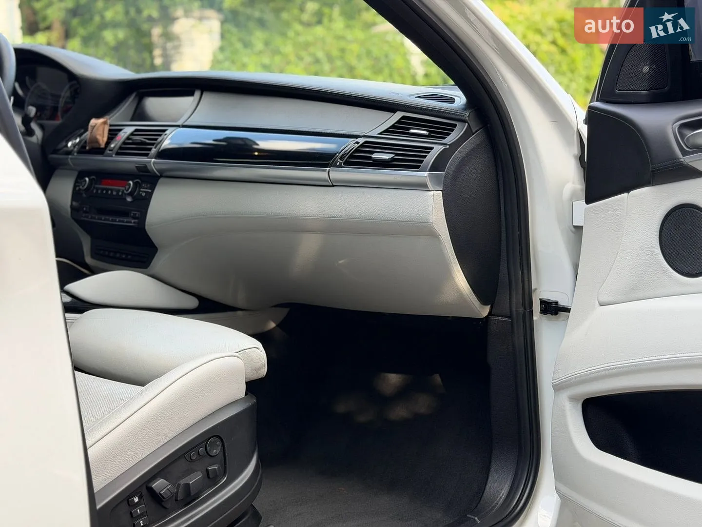 2011 BMW X6 M - мініатюра 45