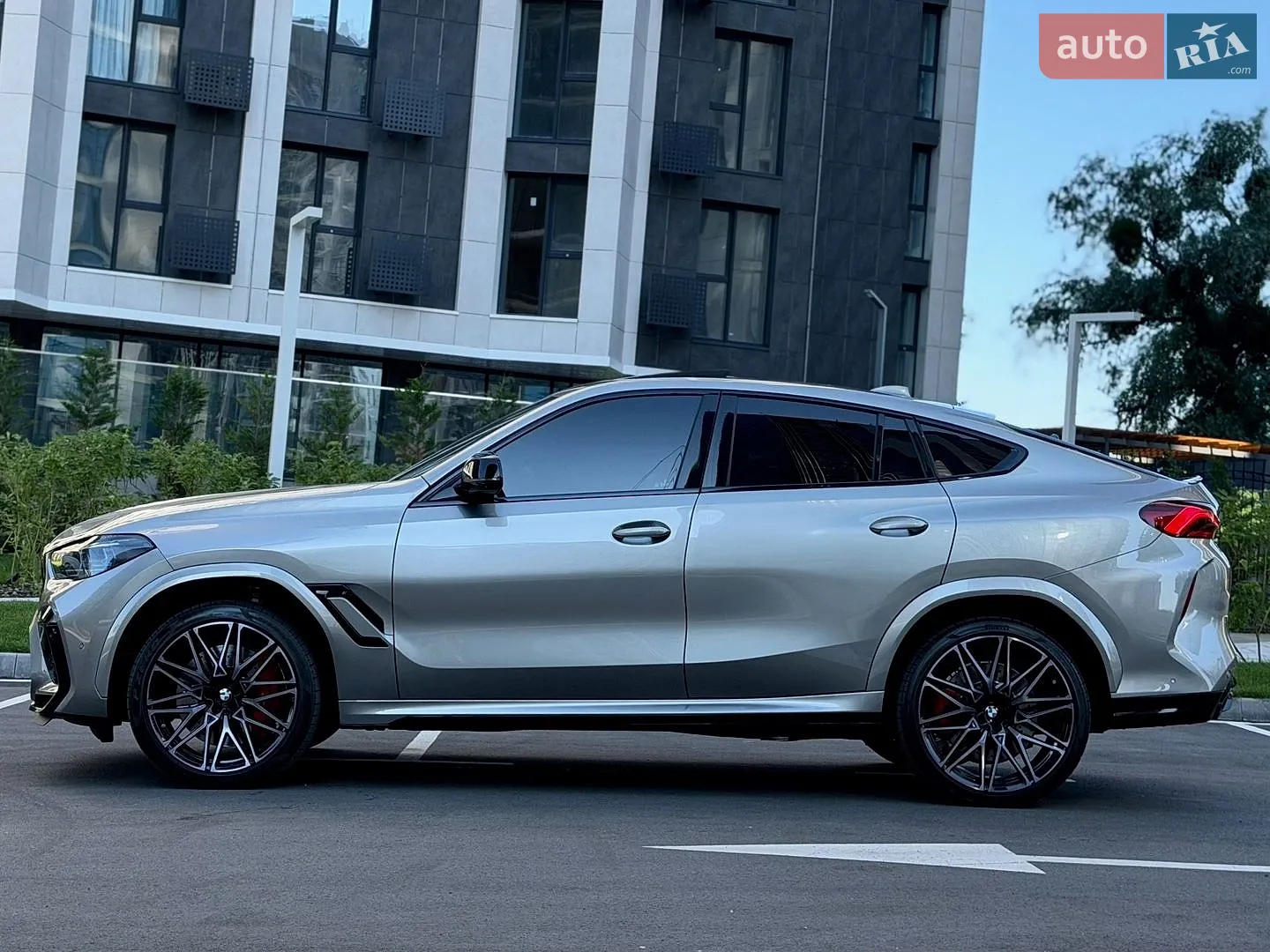 2022 BMW X6 M - мініатюра 22