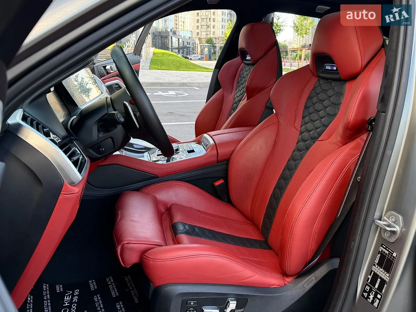 2022 BMW X6 M - мініатюра 37