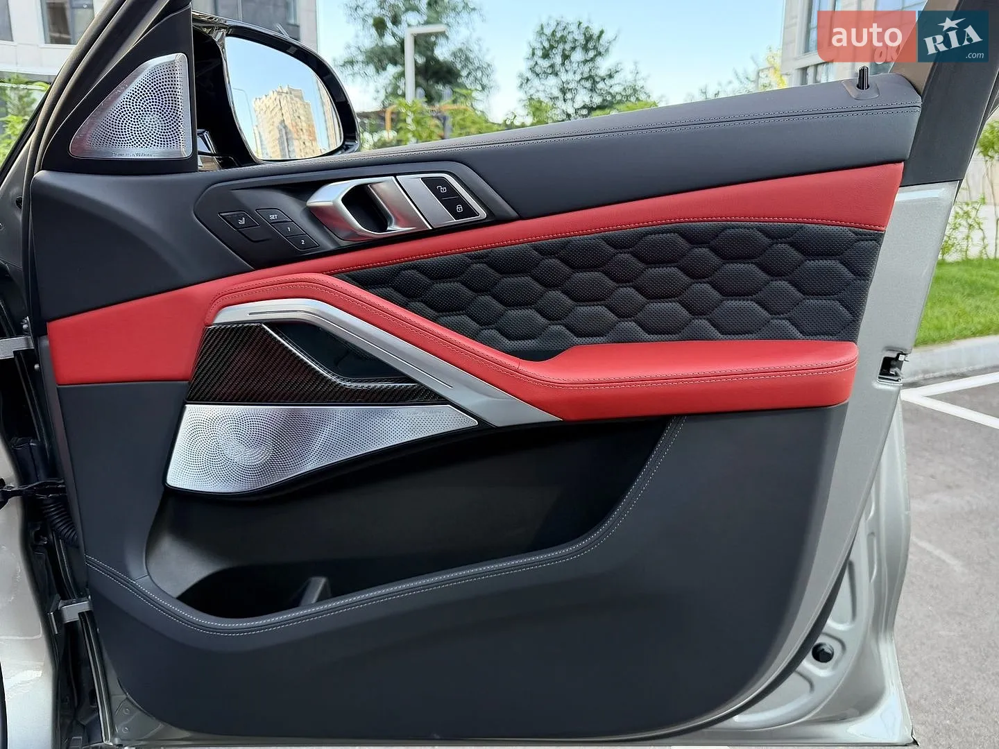 2022 BMW X6 M - мініатюра 56