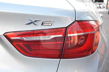 Позашляховик / Кросовер BMW X6 2017 в 
