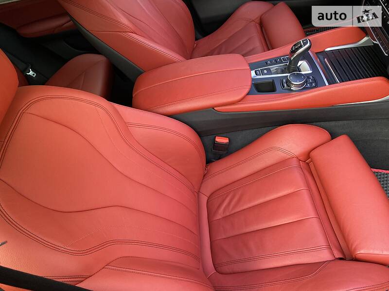 Позашляховик / Кросовер BMW X6 2016 в Чернівцях