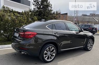 Позашляховик / Кросовер BMW X6 2014 в 