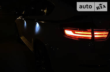 Позашляховик / Кросовер BMW X6 2012 в 