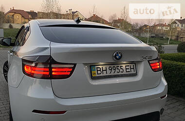 Позашляховик / Кросовер BMW X6 2012 в 