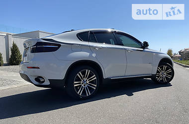 Позашляховик / Кросовер BMW X6 2012 в 