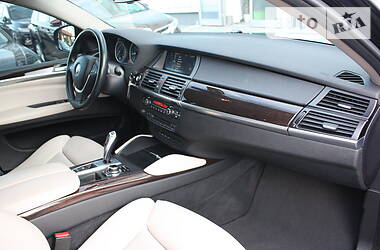 Позашляховик / Кросовер BMW X6 2014 в 