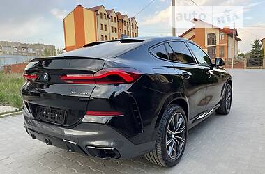 Позашляховик / Кросовер BMW X6 2021 в 
