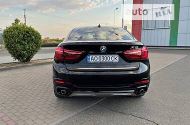 Внедорожник / Кроссовер BMW X6 2015 в Виноградове
