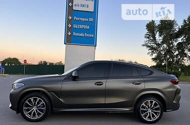 Позашляховик / Кросовер BMW X6 2021 в 