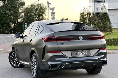 Позашляховик / Кросовер BMW X6 2021 в 