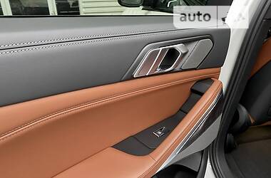 Позашляховик / Кросовер BMW X6 2022 в 